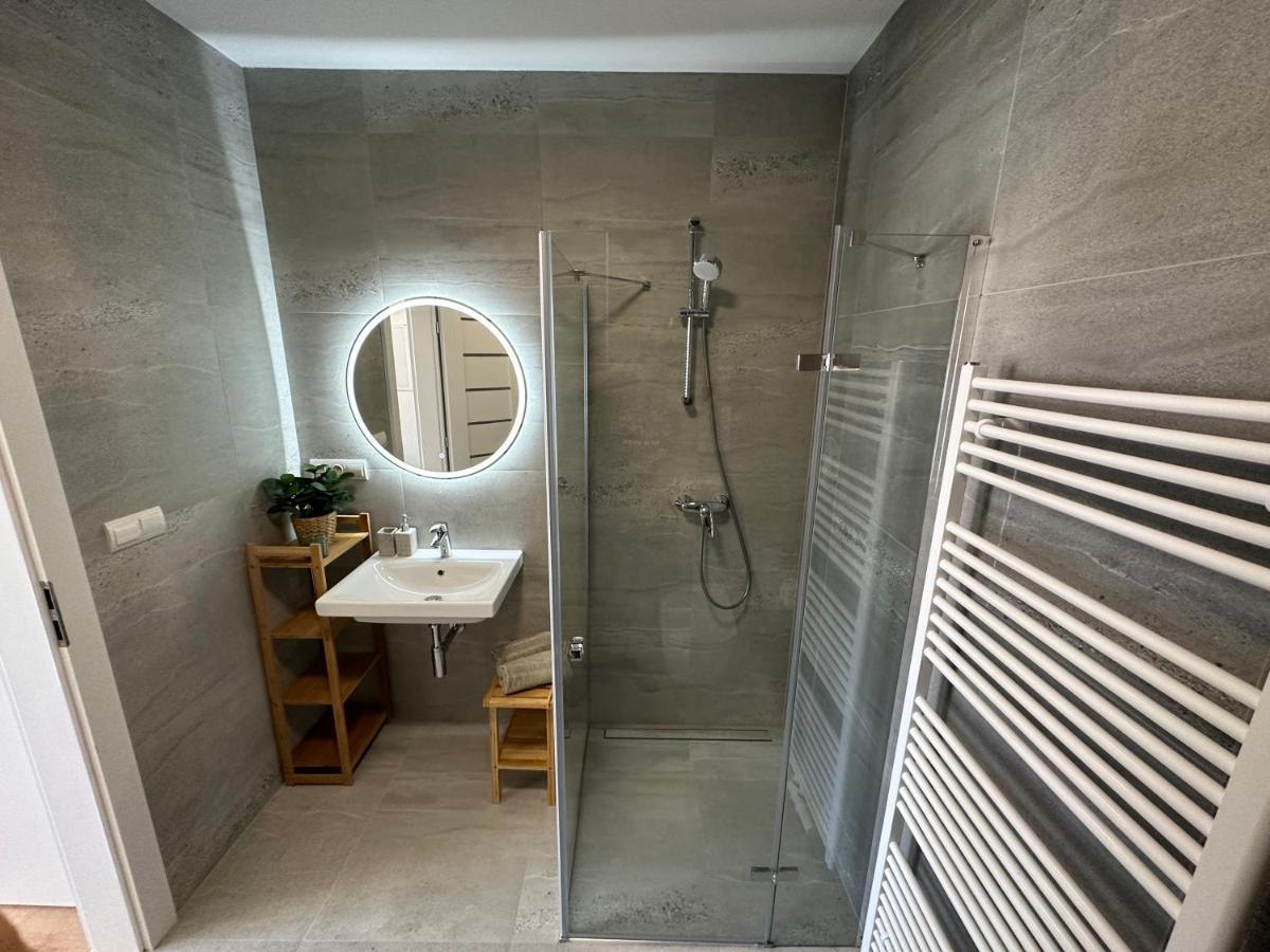 Green Apartment - City Centre - Main Square Liptovský Mikuláš المظهر الخارجي الصورة