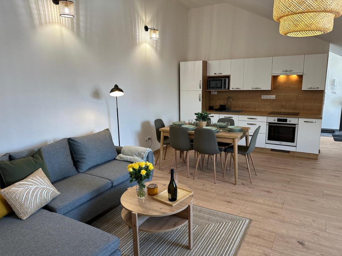 Green Apartment - City Centre - Main Square Liptovský Mikuláš المظهر الخارجي الصورة