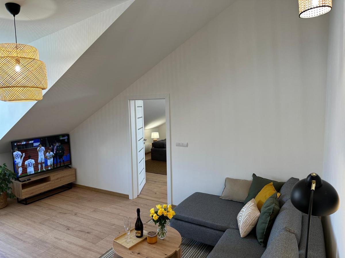 Green Apartment - City Centre - Main Square Liptovský Mikuláš المظهر الخارجي الصورة