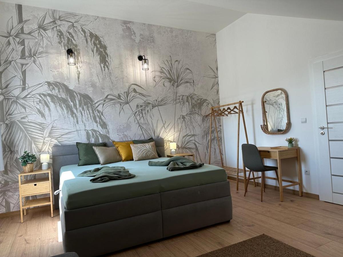 Green Apartment - City Centre - Main Square Liptovský Mikuláš المظهر الخارجي الصورة