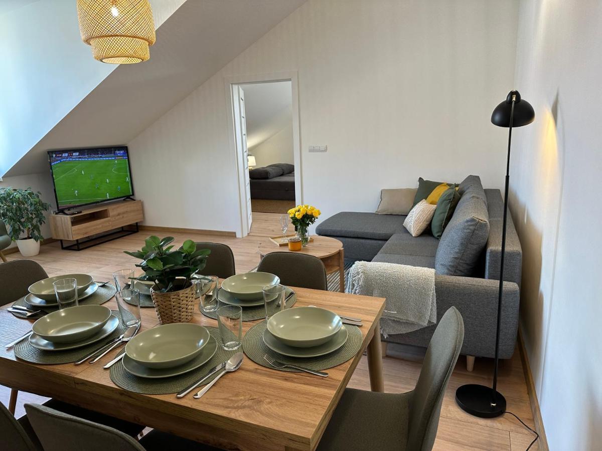 Green Apartment - City Centre - Main Square Liptovský Mikuláš المظهر الخارجي الصورة